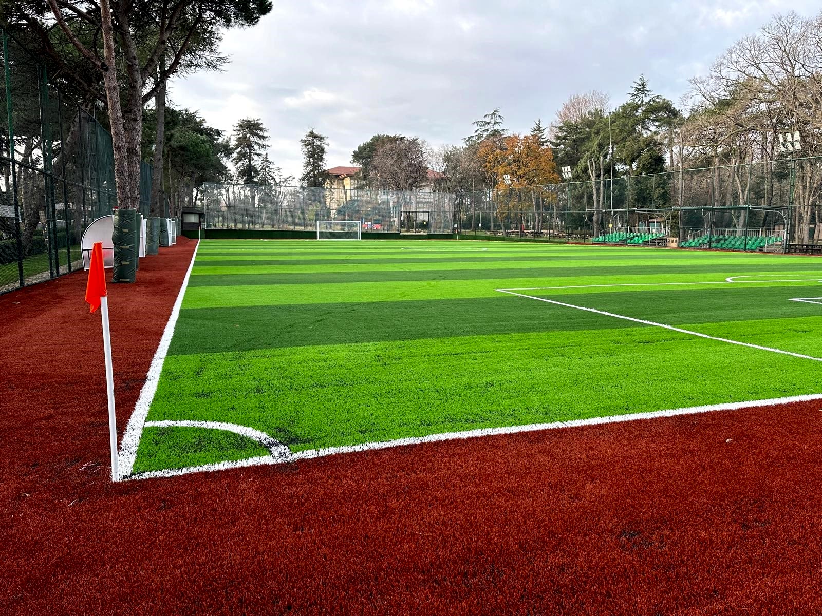 Açık Halı Saha Yapımı